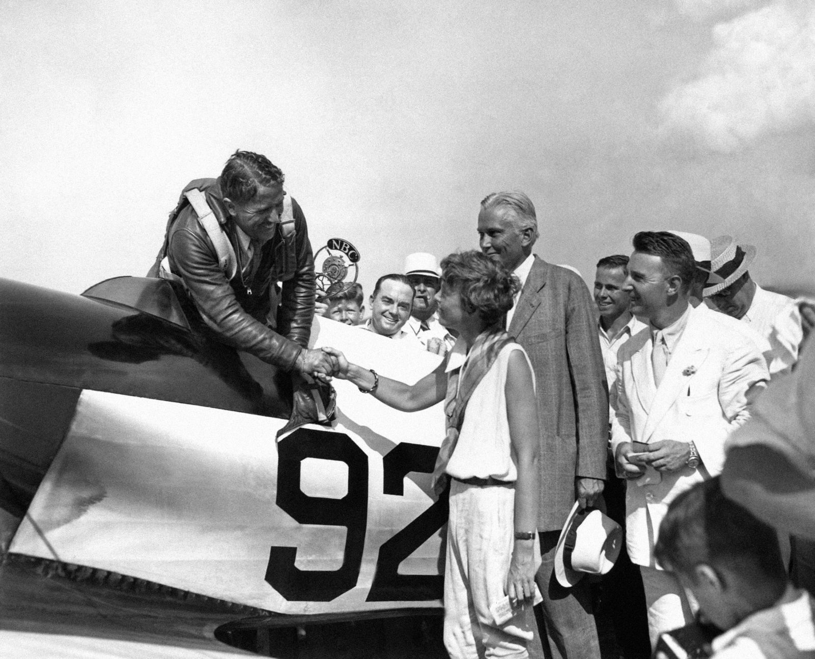 1932: Amelia Earhart